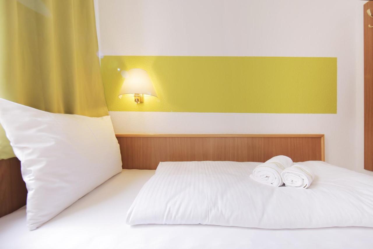 Bp24 Hotel Aachen Exterior photo